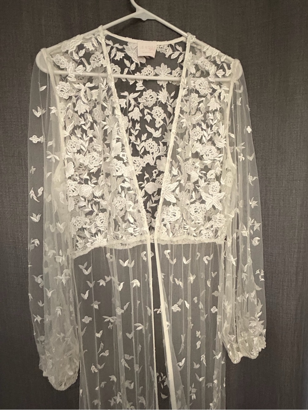 LE ROSE LACE MAXI BRIDAL ROBE - Picture 6 of 6